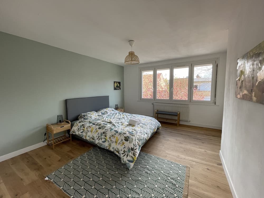 Belle maison avec grand jardin et garage