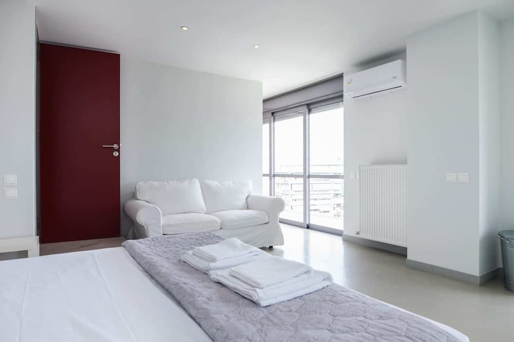 Penthouse w 360 View of Athens and Gym