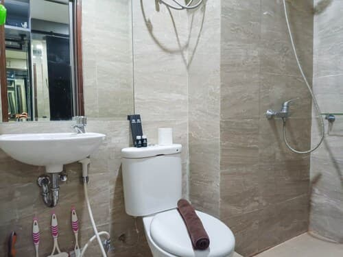 Relaxing Studio At Vida View Makassar Apartment