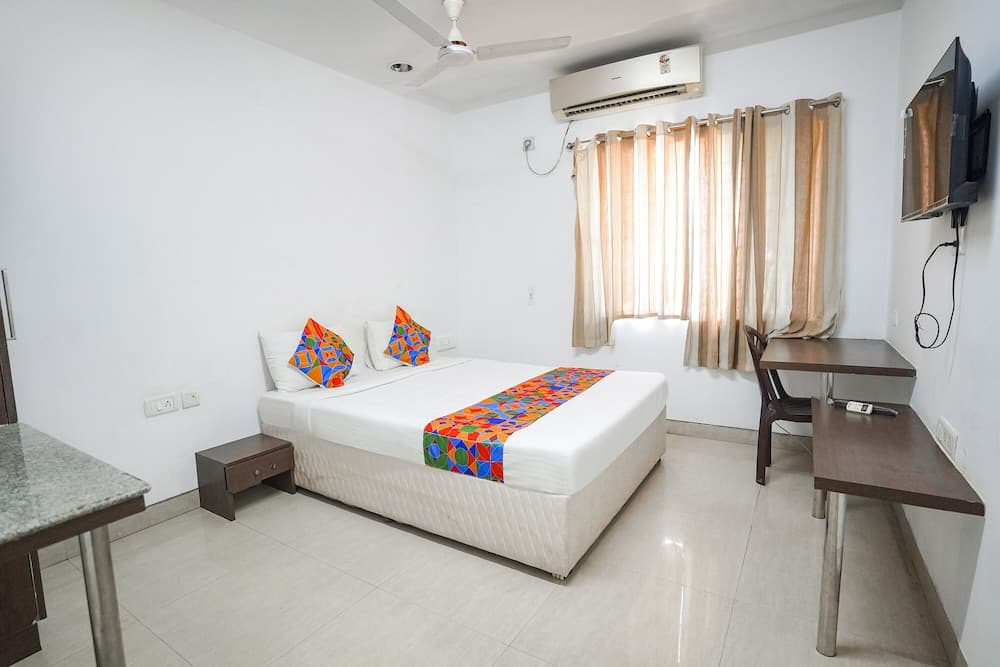 FabExpress Nimalan Residency