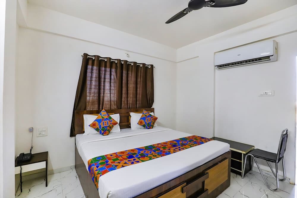 Fabhotel Elite Palm