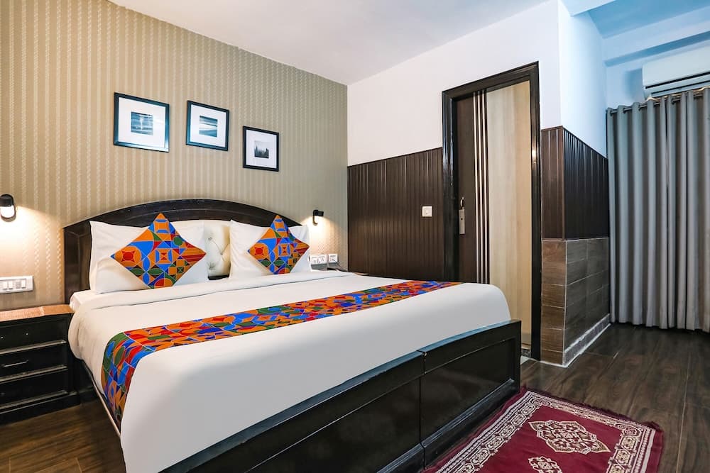 Fabhotel Sentinel Suites