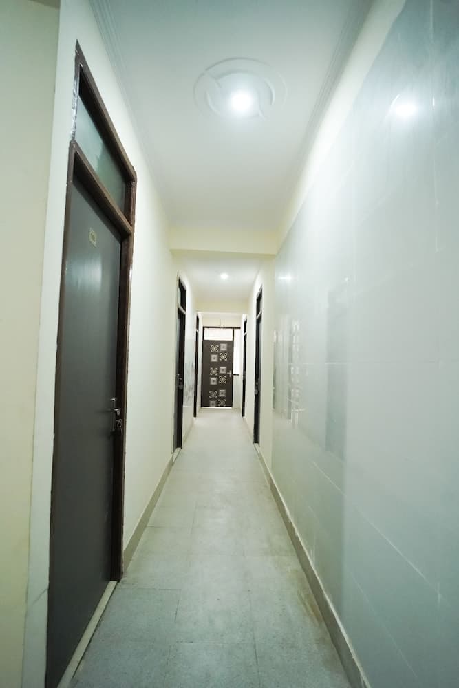 Roomshala 034 Grihum Noida Sector 63