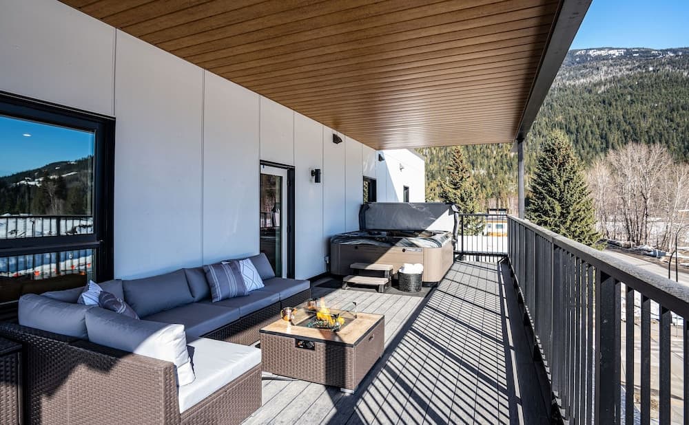 The Big Deck by Revelstoke Vacations