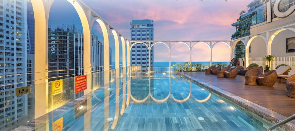 Golden Lotus Luxury Hotel Da Nang