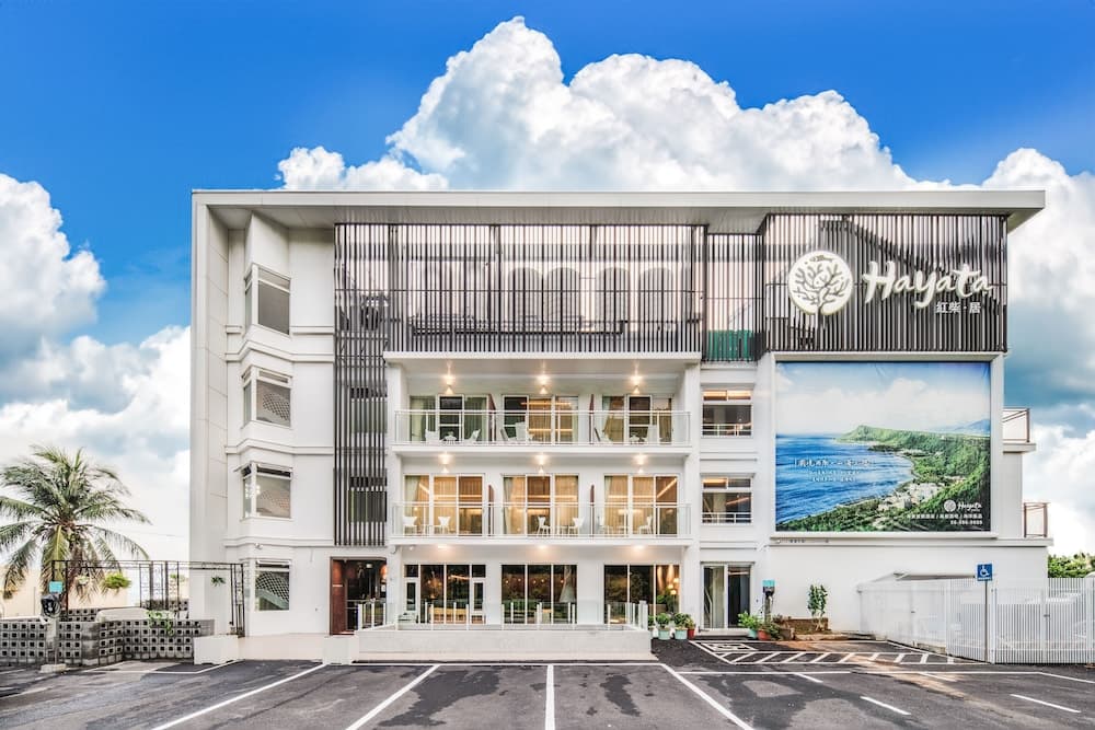 Hayata Hotel (no children under 12 years old)