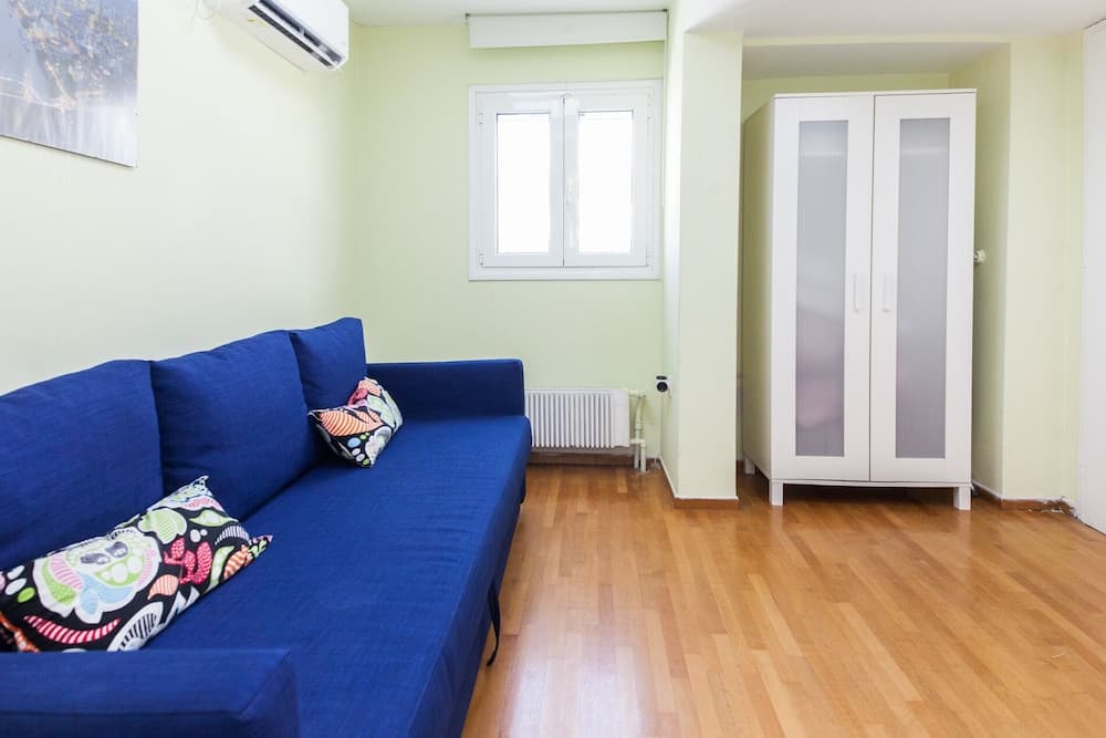 Cozy Retire with Amazing Lycabettus View