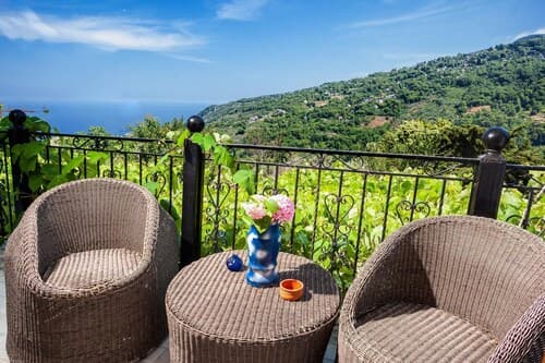 Paradeisos Double Room With Balcony 2