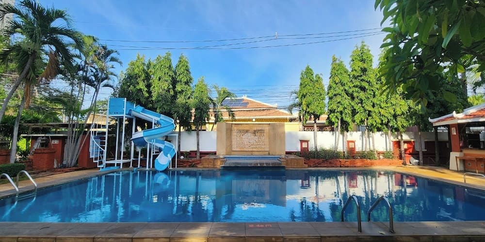 Safari Riviera Resort