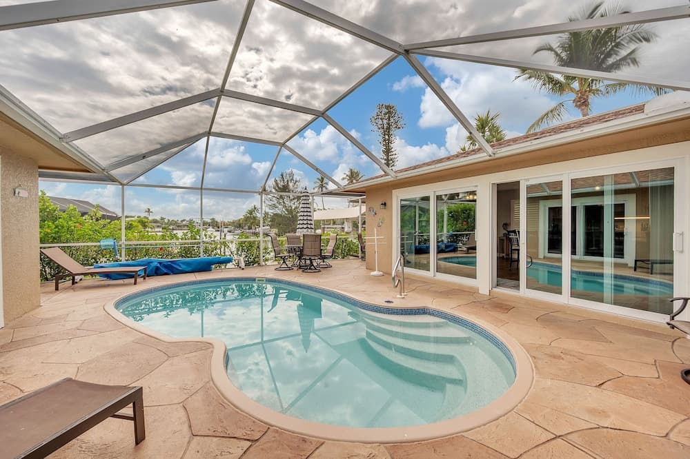 Sandcastles of Marco Island Waterfront Private Pool by RedAwning