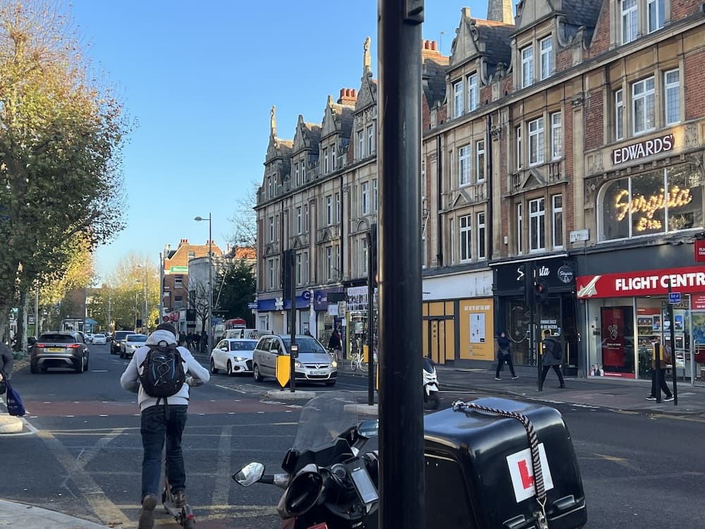 The Grand Bleu - Next to Tube station