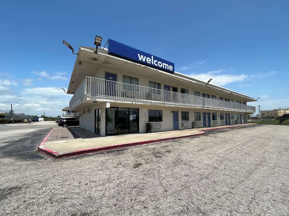 Studio 6 Galveston, TX