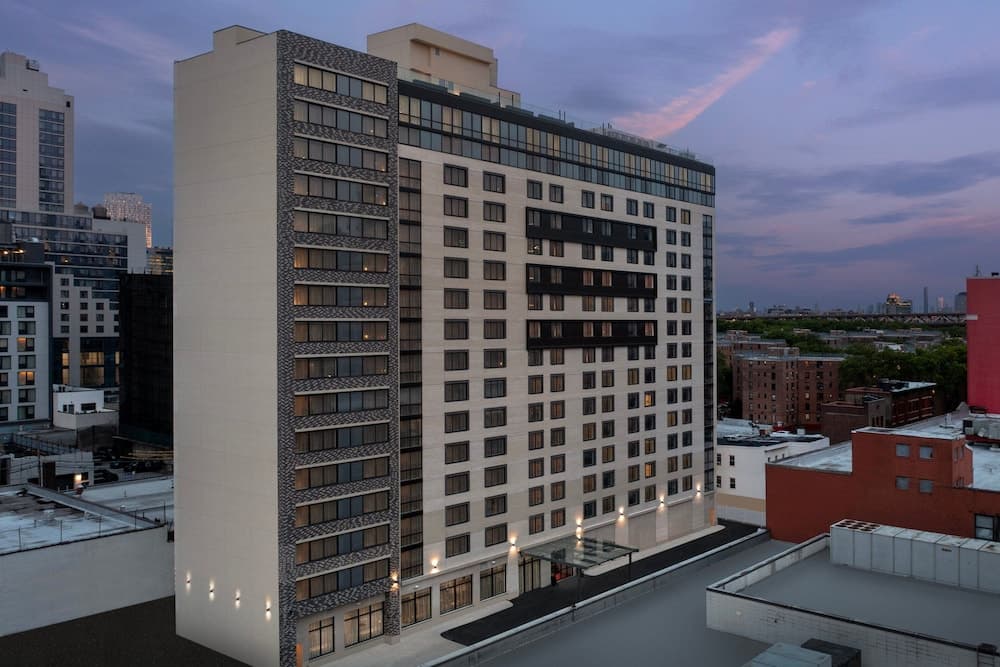 SpringHill Suites by Marriott New York Queens