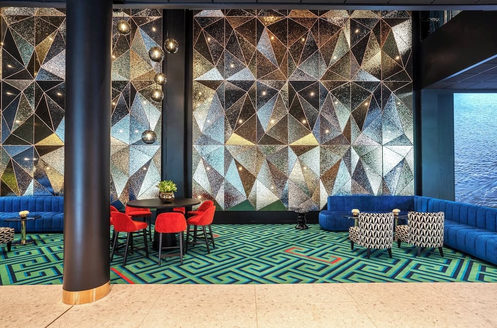 Lobi dinlenme salonu