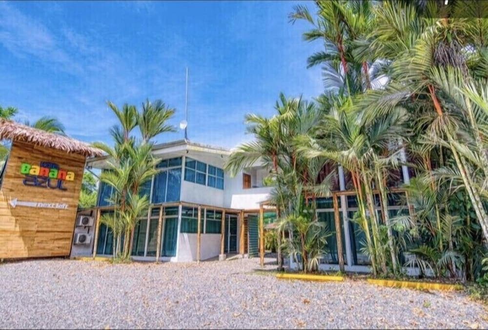 CariPro Apartments