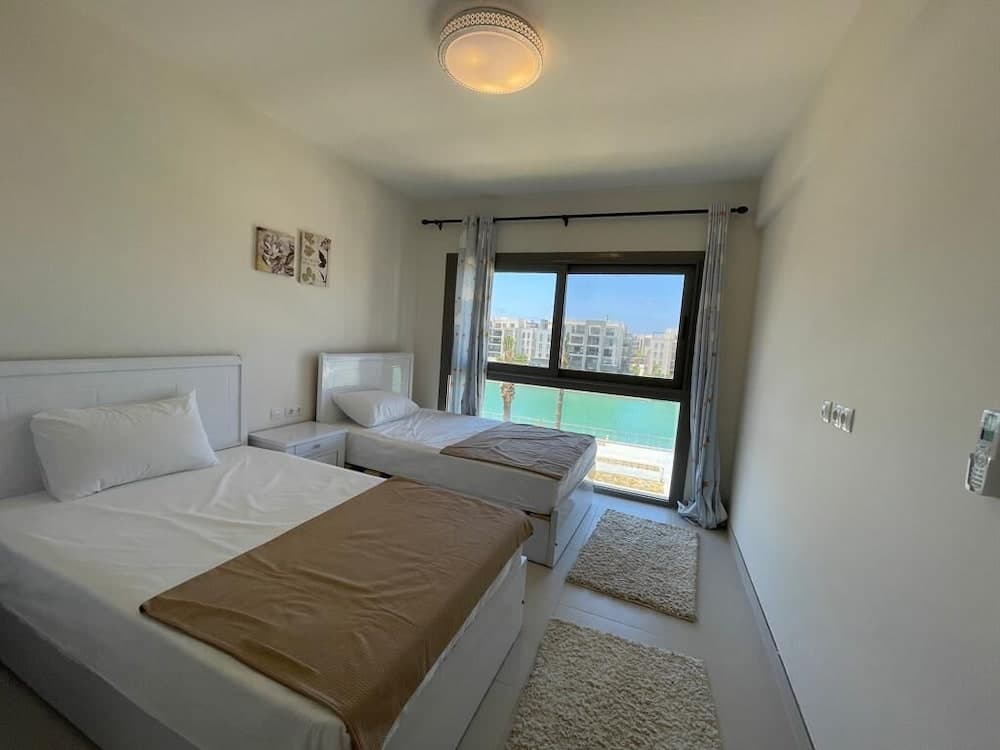 Marassi 3 bedroom with marina view 8g