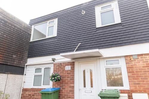 4 Bedroom-southampton-sleeps 6- Garden