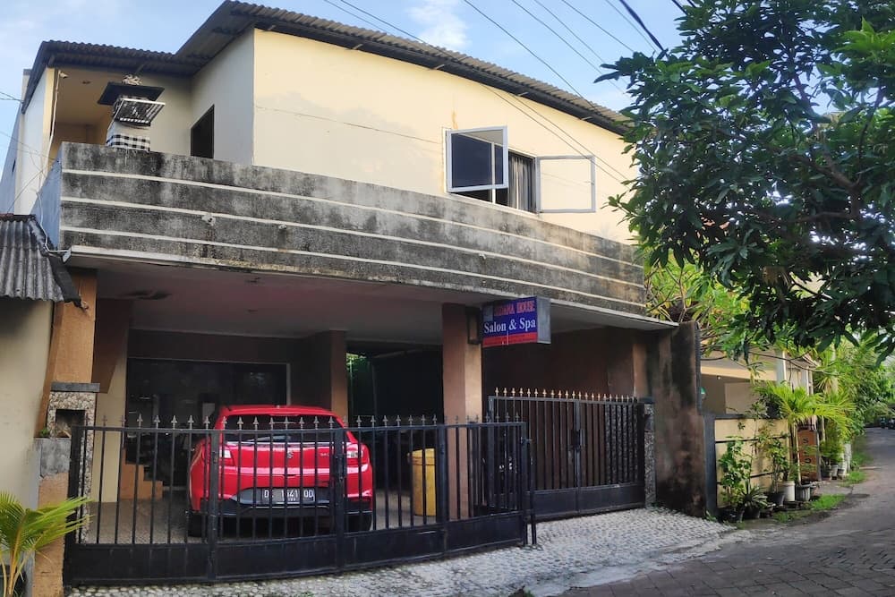 SPOT ON 90962 Sedana House