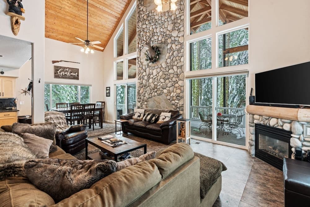 Graham Slam Cabin
