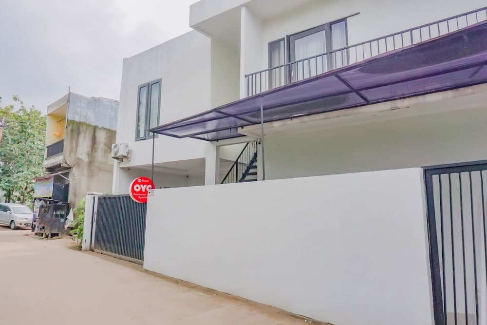 OYO 90220 Pendowo Limo Syariah