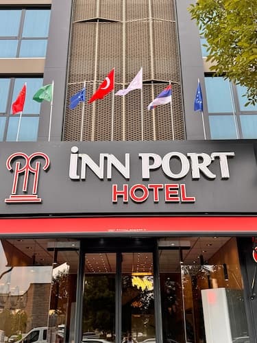 Inn Port Hotel
