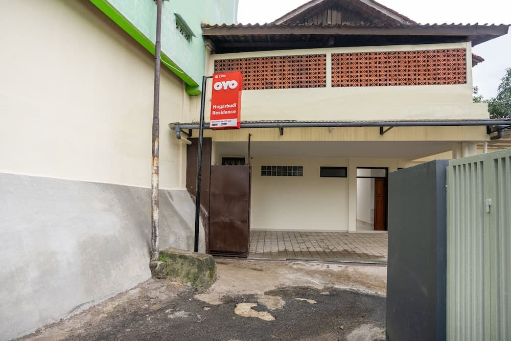 Super OYO 3209 Hegarbudhi Residence