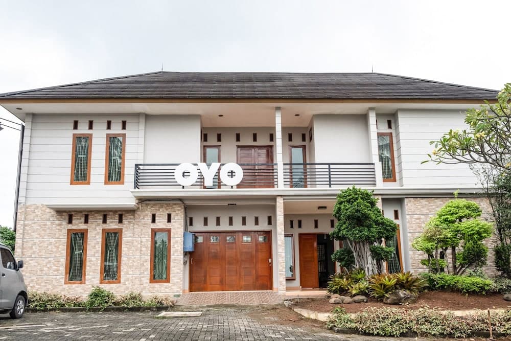 OYO 2912 Graha Minda Syariah