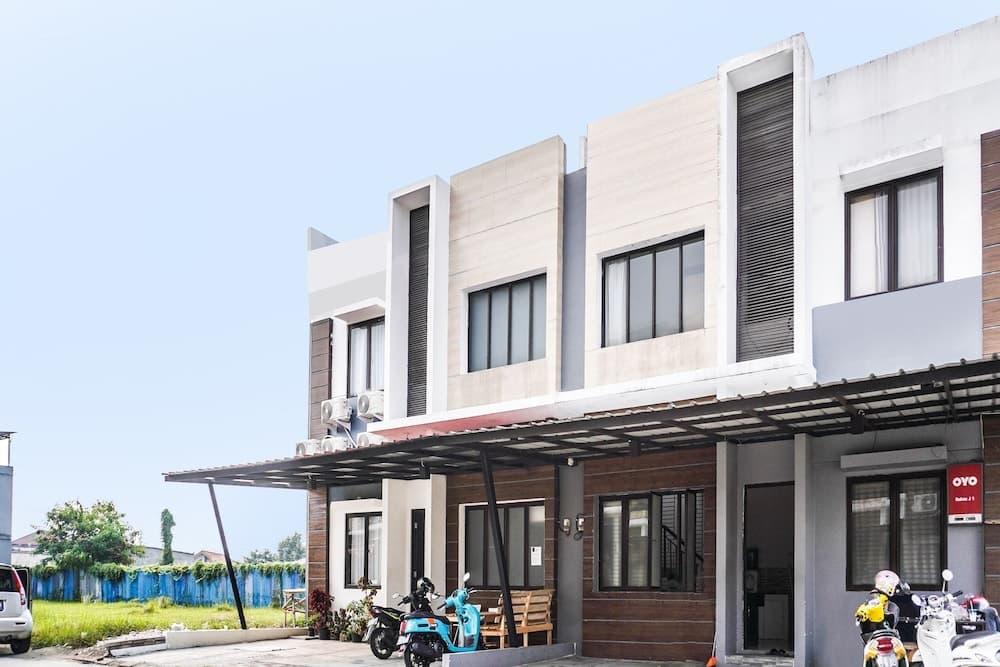 OYO 91646 fio colombus residence