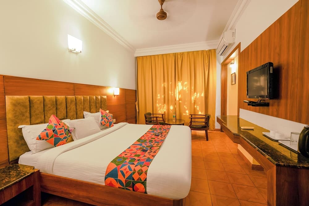 Fabhotel Royale Basant Residency