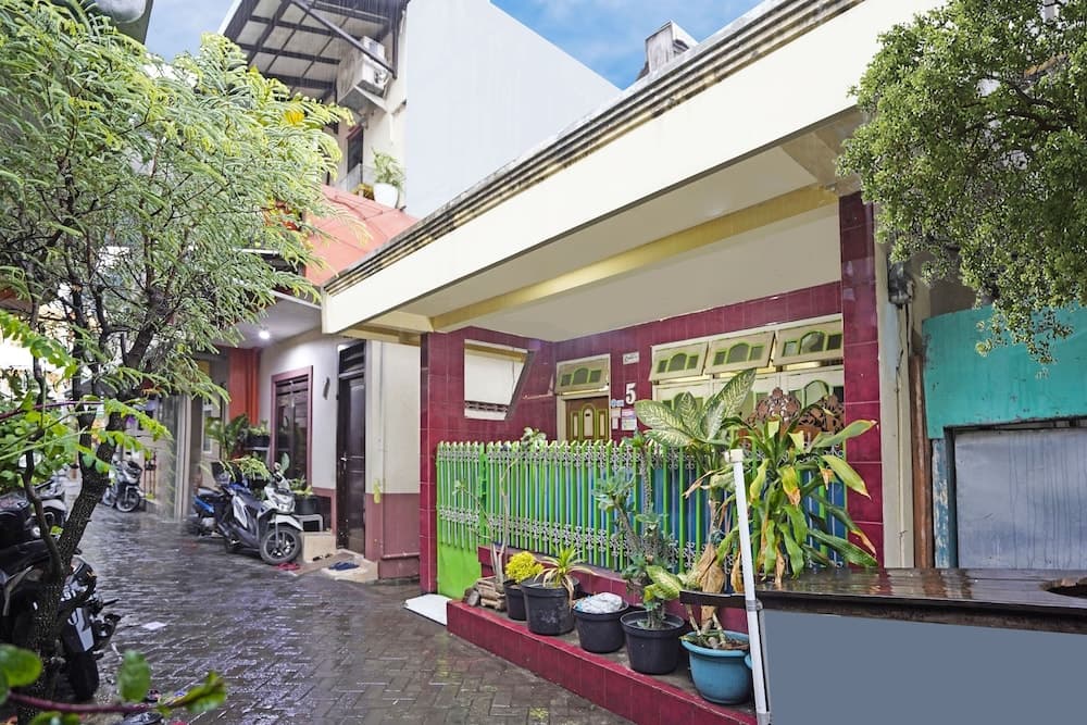 OYO Life 91859 Kost Budhe Syariah