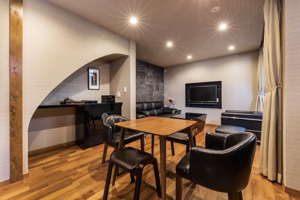 Shiki Homes HIGOYA