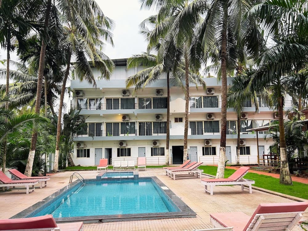 Bay Breeze Hotels & Resorts