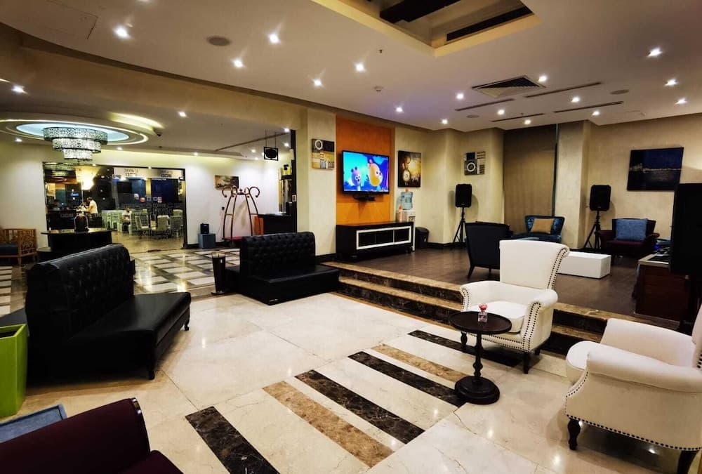 the continent residence