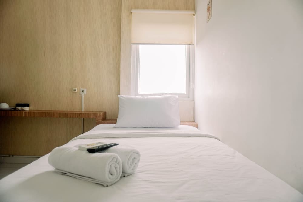 Warm And Cozy Studio Apartment (No Kitchen) Aeropolis Residence