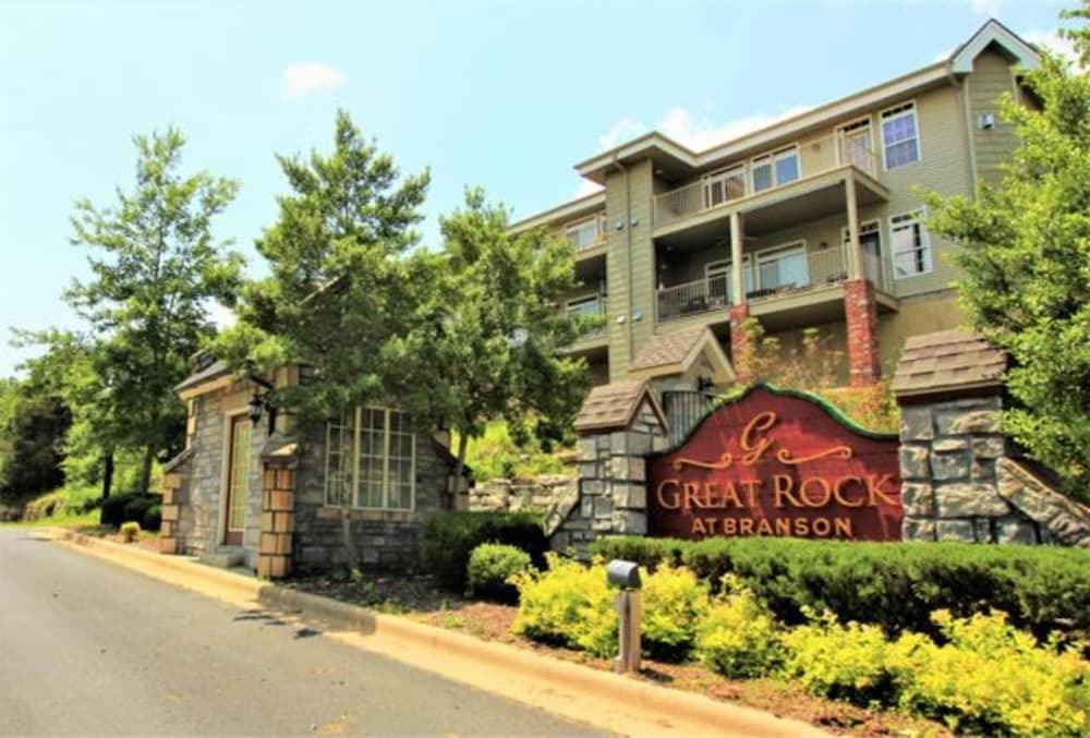 Branson's Great Rock Retreat