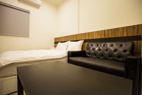 Ice homestay