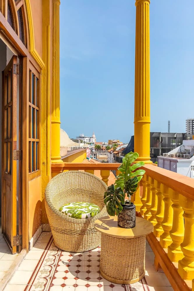 2CM-B1 APARTAMENTO EN GETSEMANI CON BALC