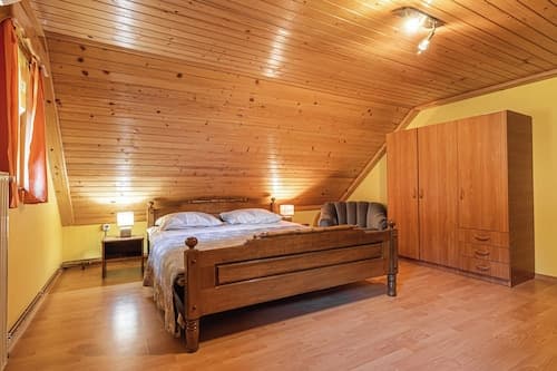 Kunstek Farmhouse w/ Private Sauna