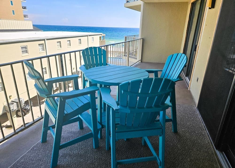Relaxing 2bd/2ba w/ Partial View & Pool