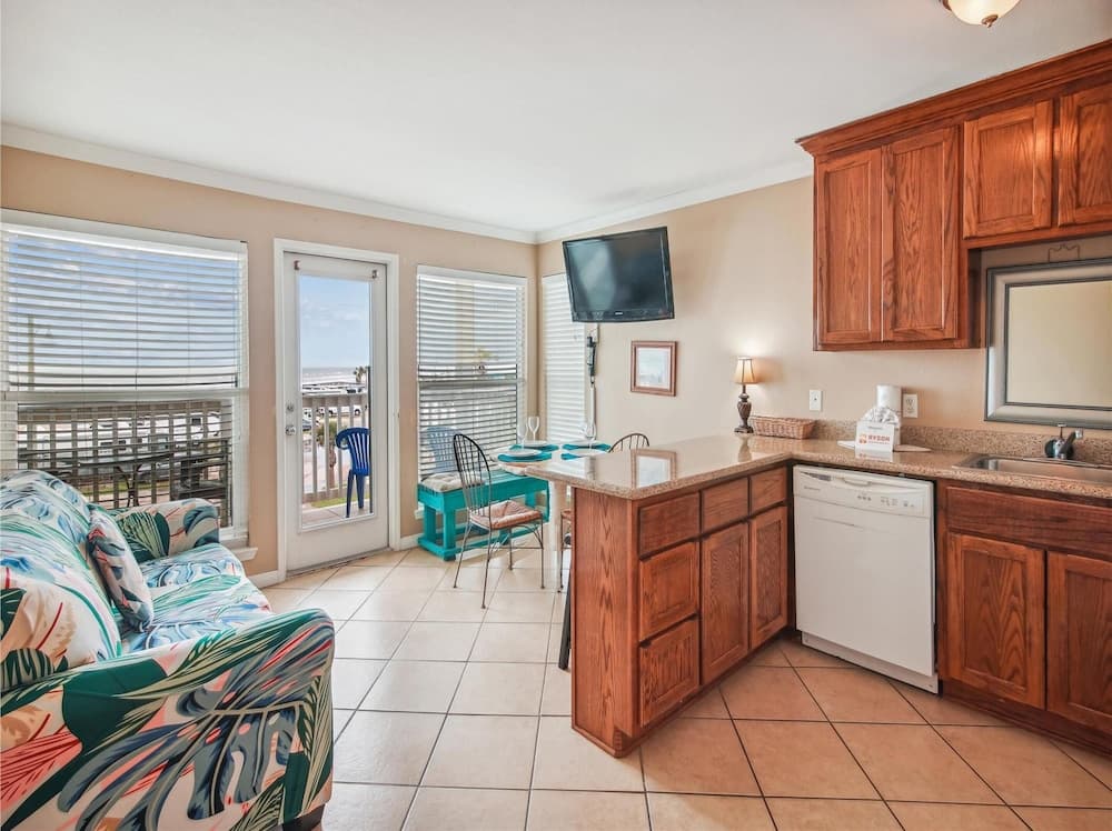 Seascape 1203- Staycation