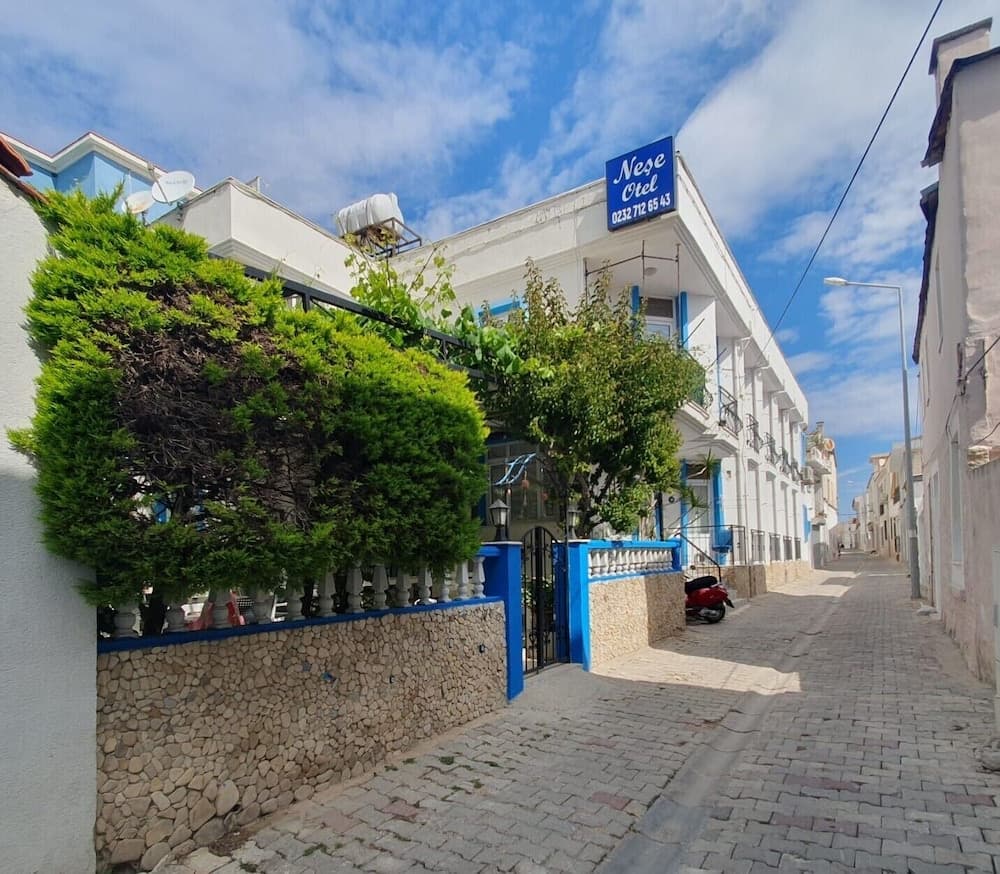Neşe Otel