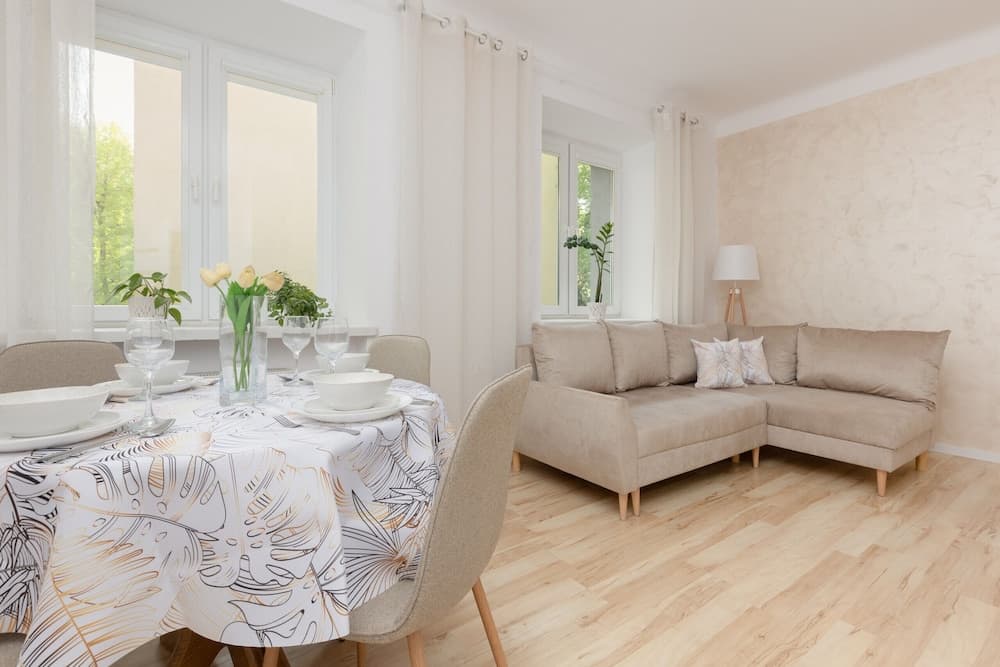 Bright Apartment Wola by Renters