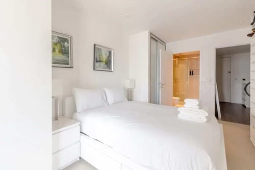 Modern 2BD Flat With a Balcony - Wandsworth