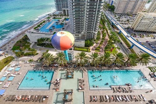 Hollywood Building - Beach Access - We Host