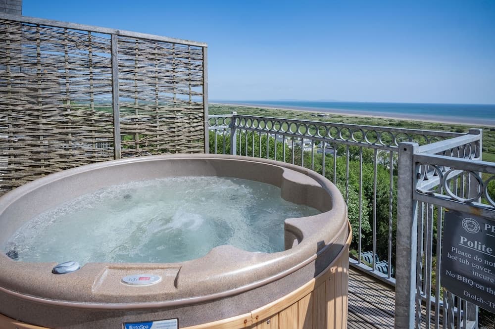 Manor View - 1 Bedroom Apartment - Pendine