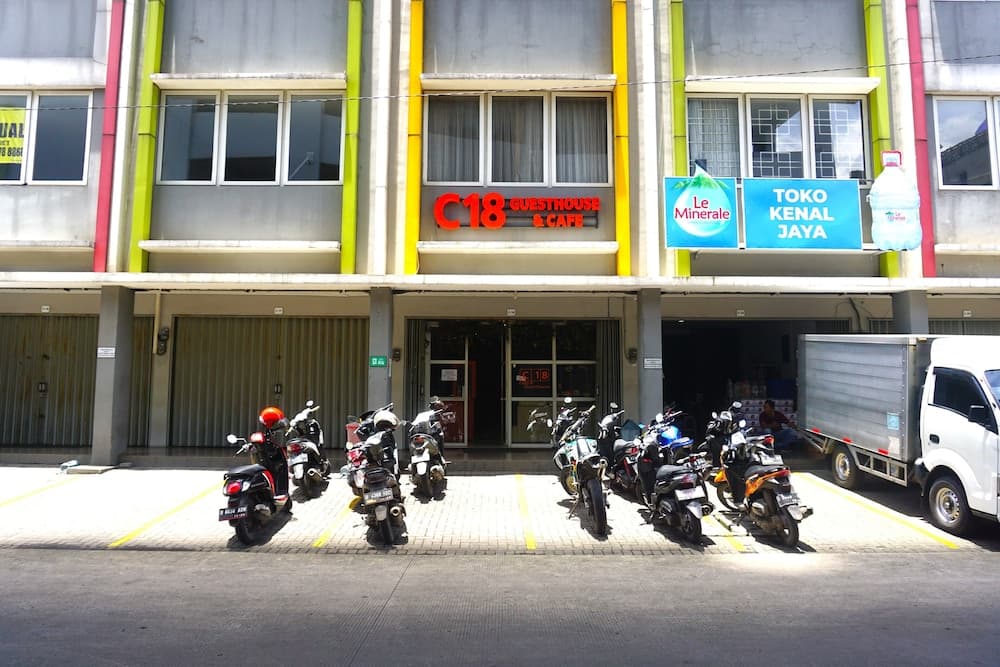 Capital O 3952 Hotel C 18 Cibaduyut