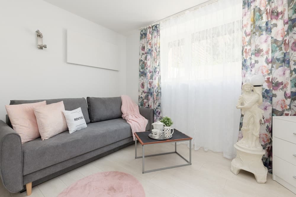 Underground Studio Saska by Renters