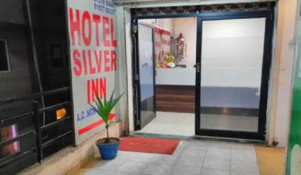 Hotel Silver Inn - Naroda