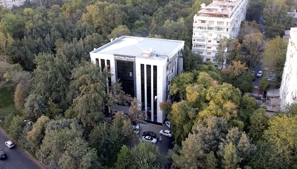 Central Palace Halal Hotel