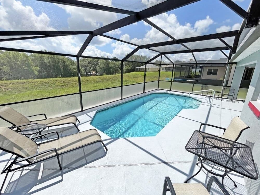 Heavenly Venture 4 Bedroom Home by RedAwning